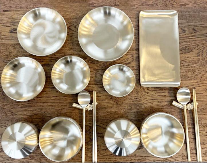 韓国　ナプチョンユギ　Napchen-Yugi 箸とスプーンセット Napcheong-Yugi] Oaksikgi 18-Piece Dinner Set for 2 – Hankook