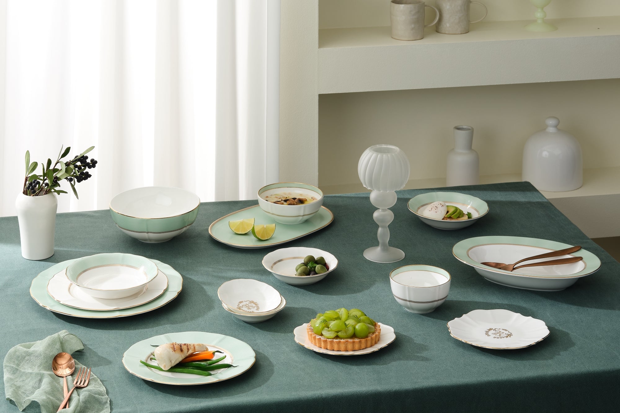 The Royal - Dinnerware Set (25pc)