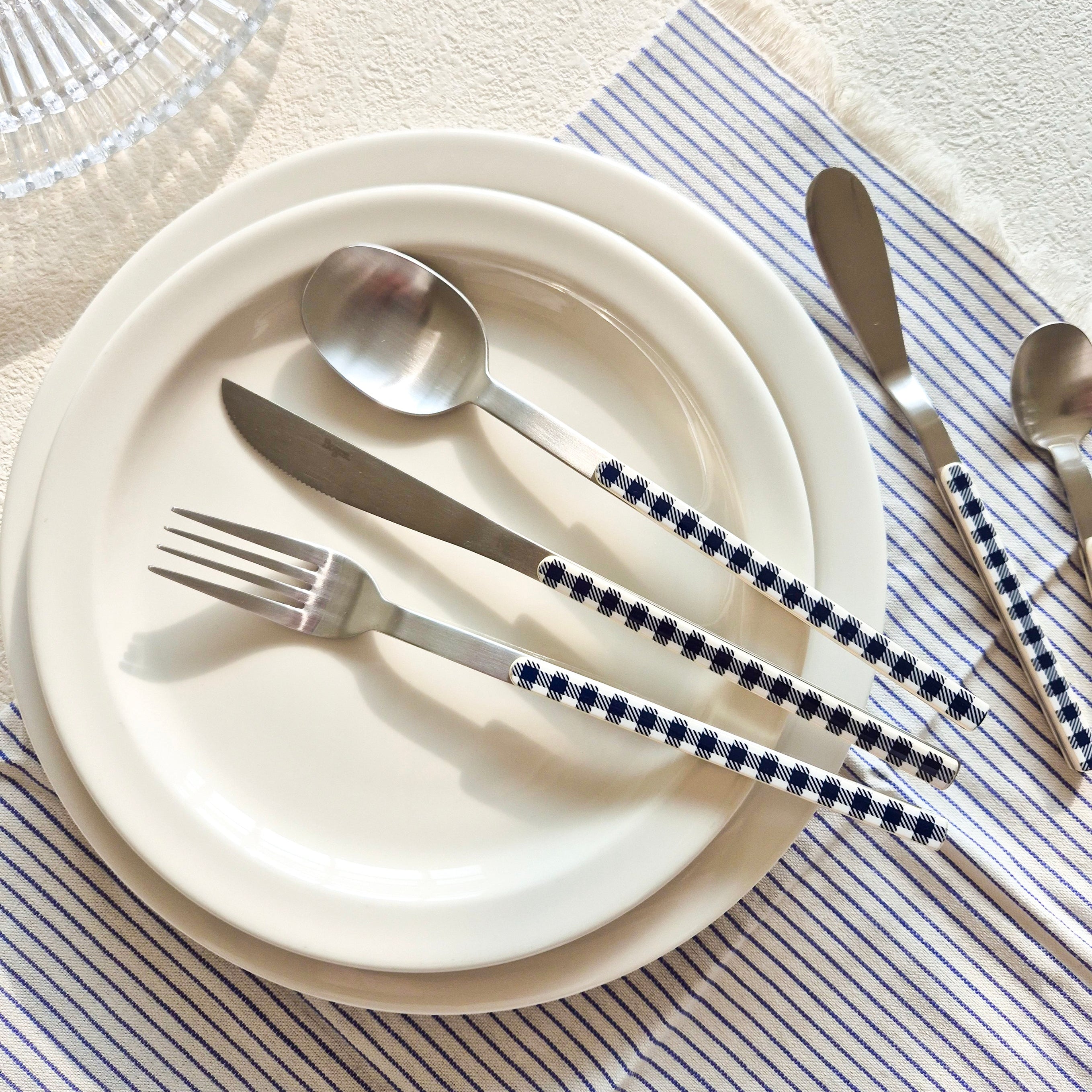 Bogen Vera Flatware