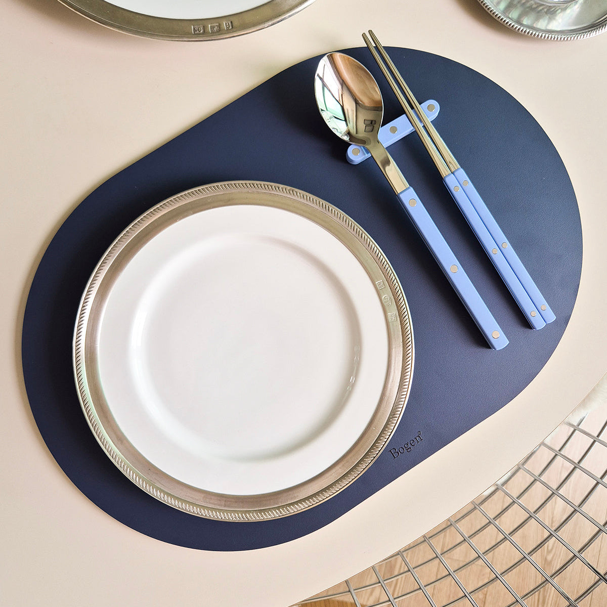 Bogen 2-Way Oval Placemats