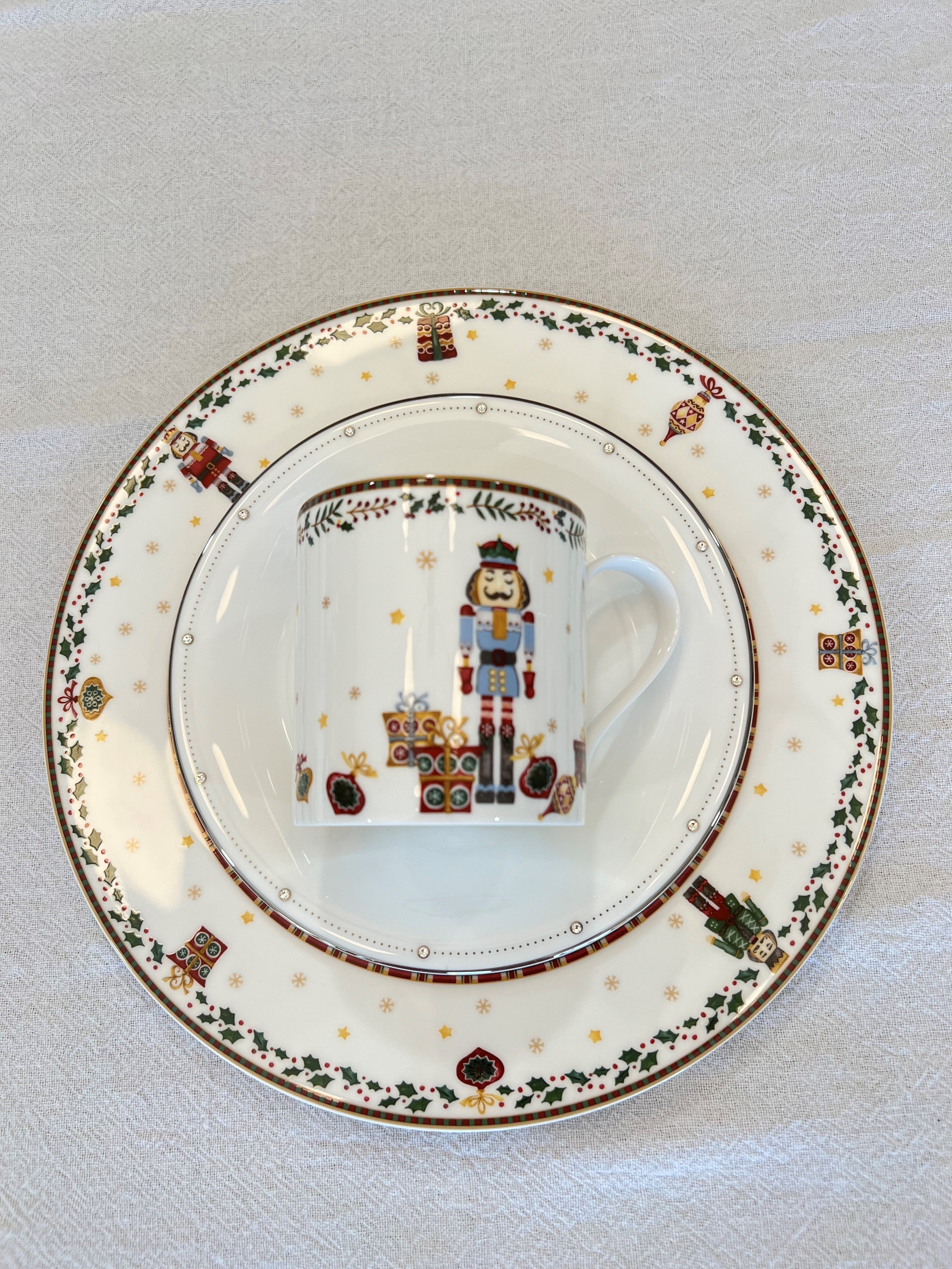 [Prouna] Nutcracker 10.75" Dinner Plate