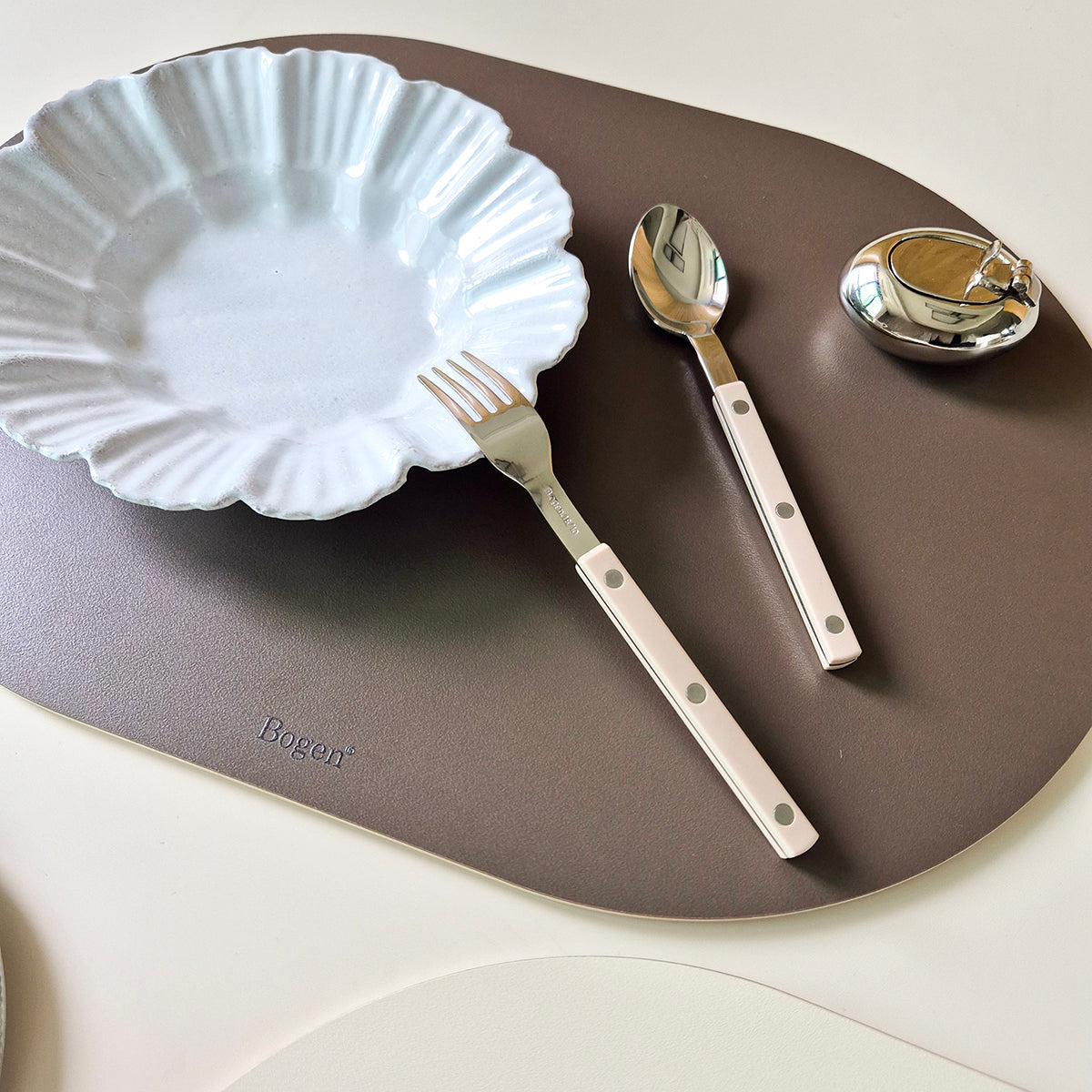 Bogen 2-Way Oval Placemats