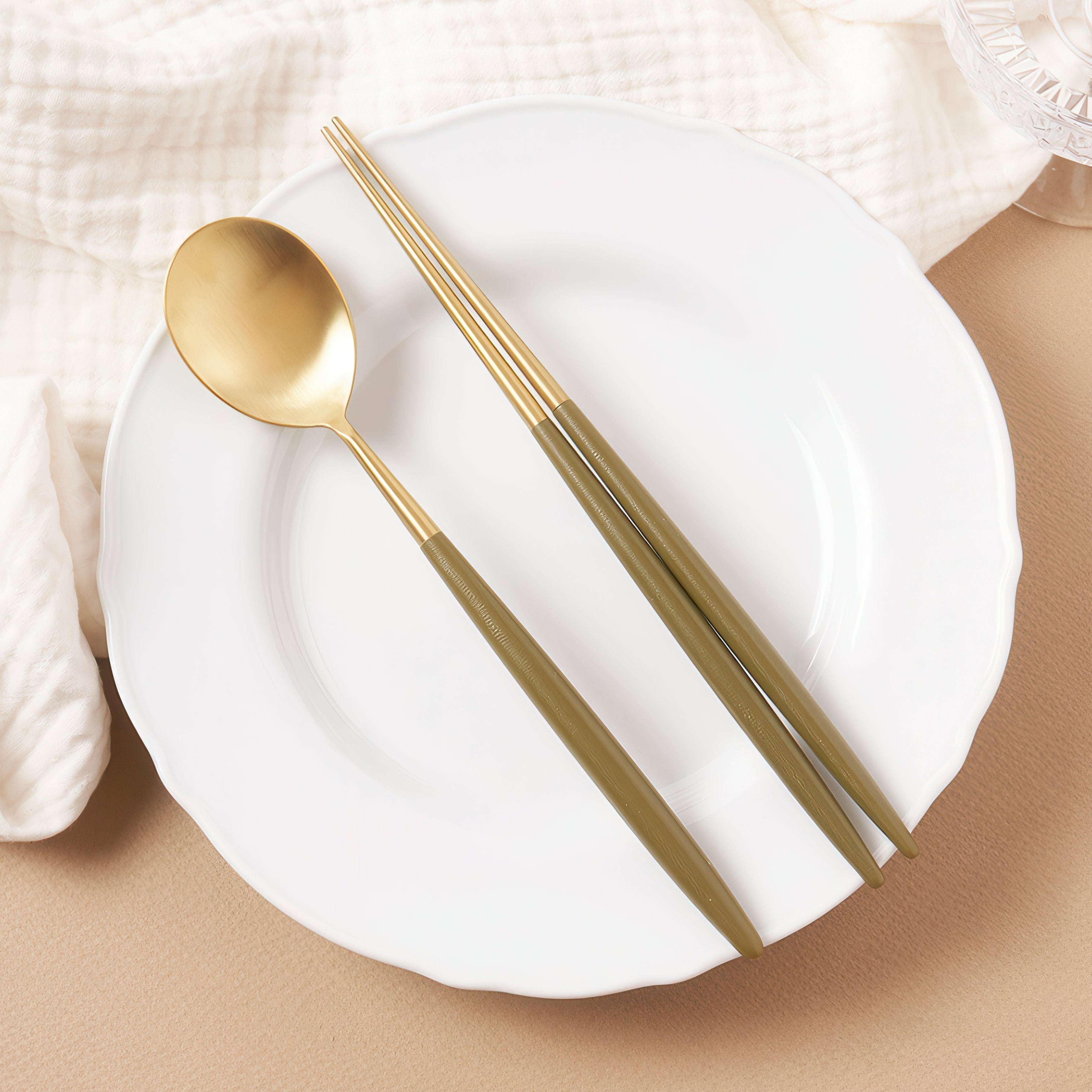 Bogen Matinee Gold Flatware
