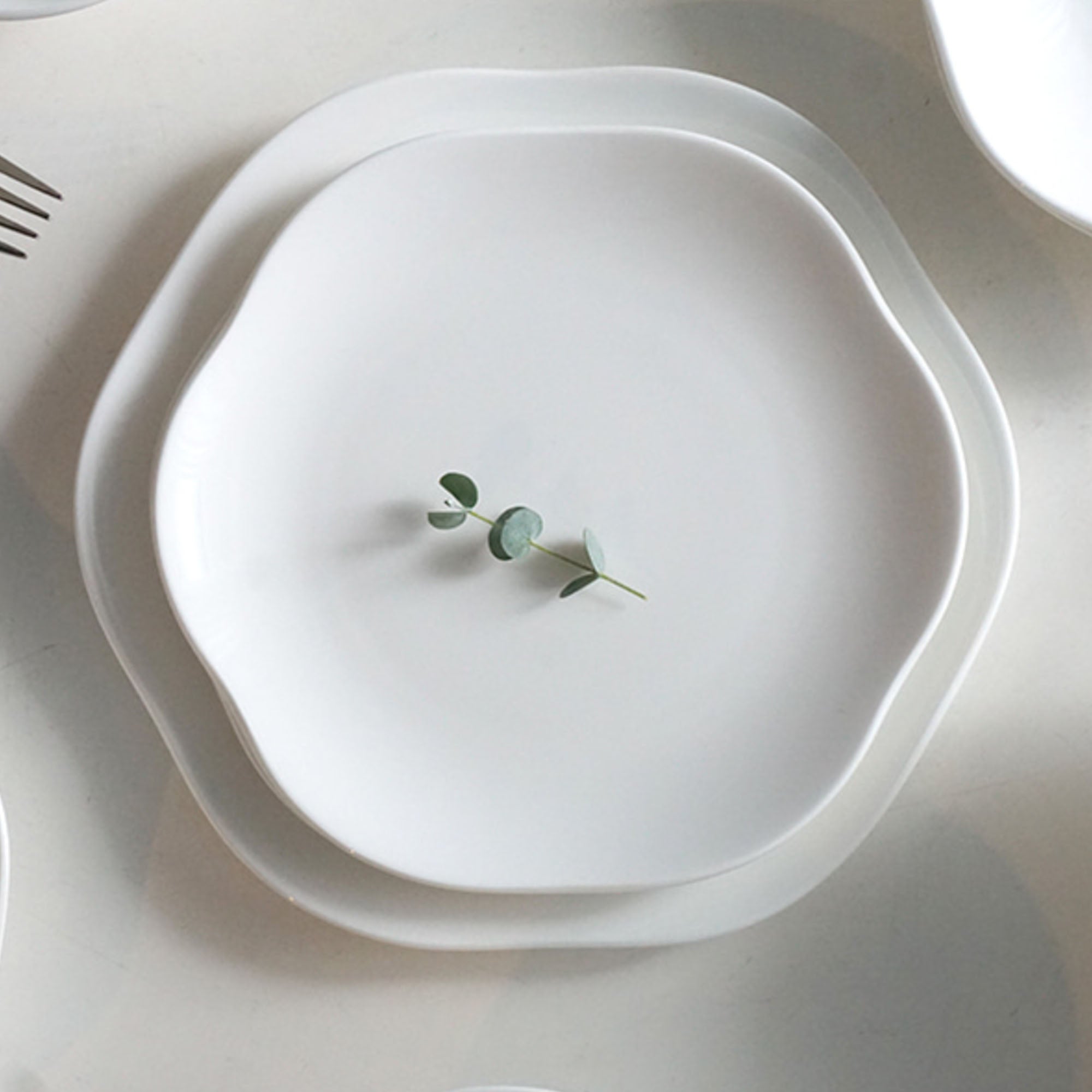 Daon 22-Piece Dinnerware Set