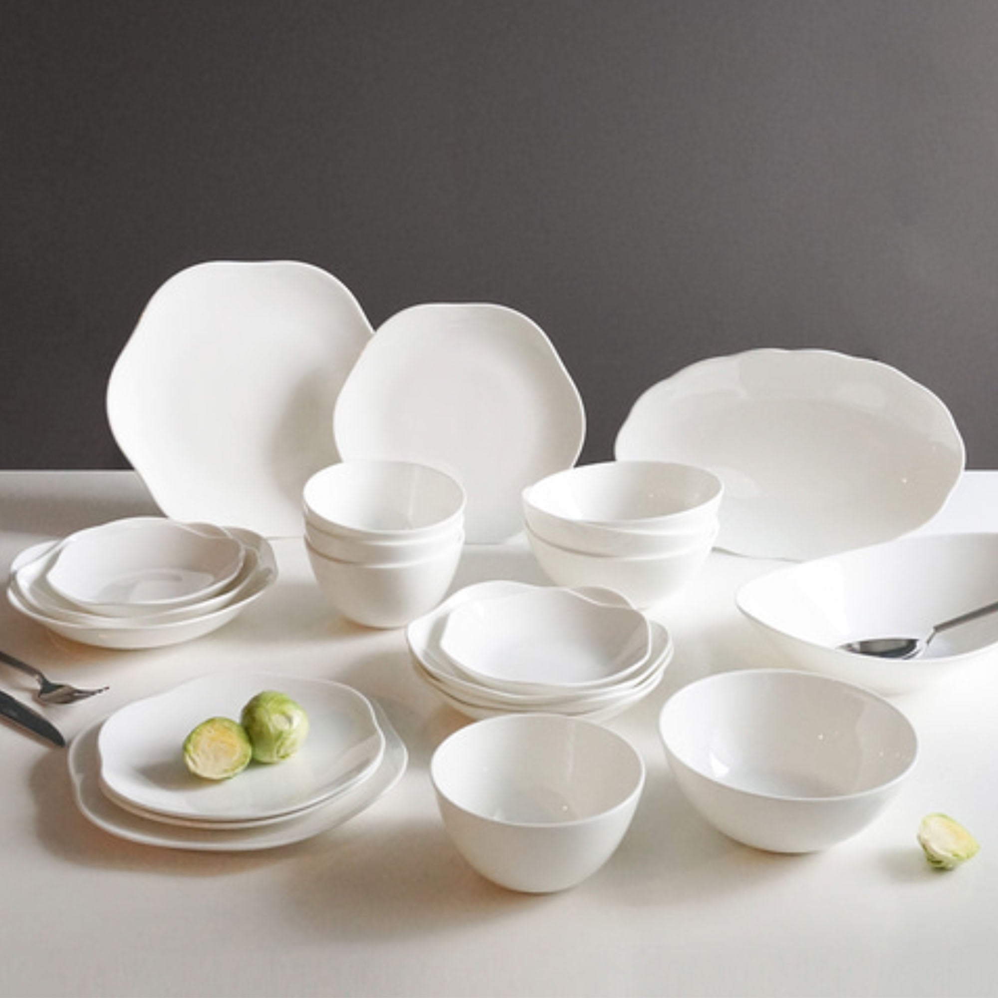 Daon 22-Piece Dinnerware Set