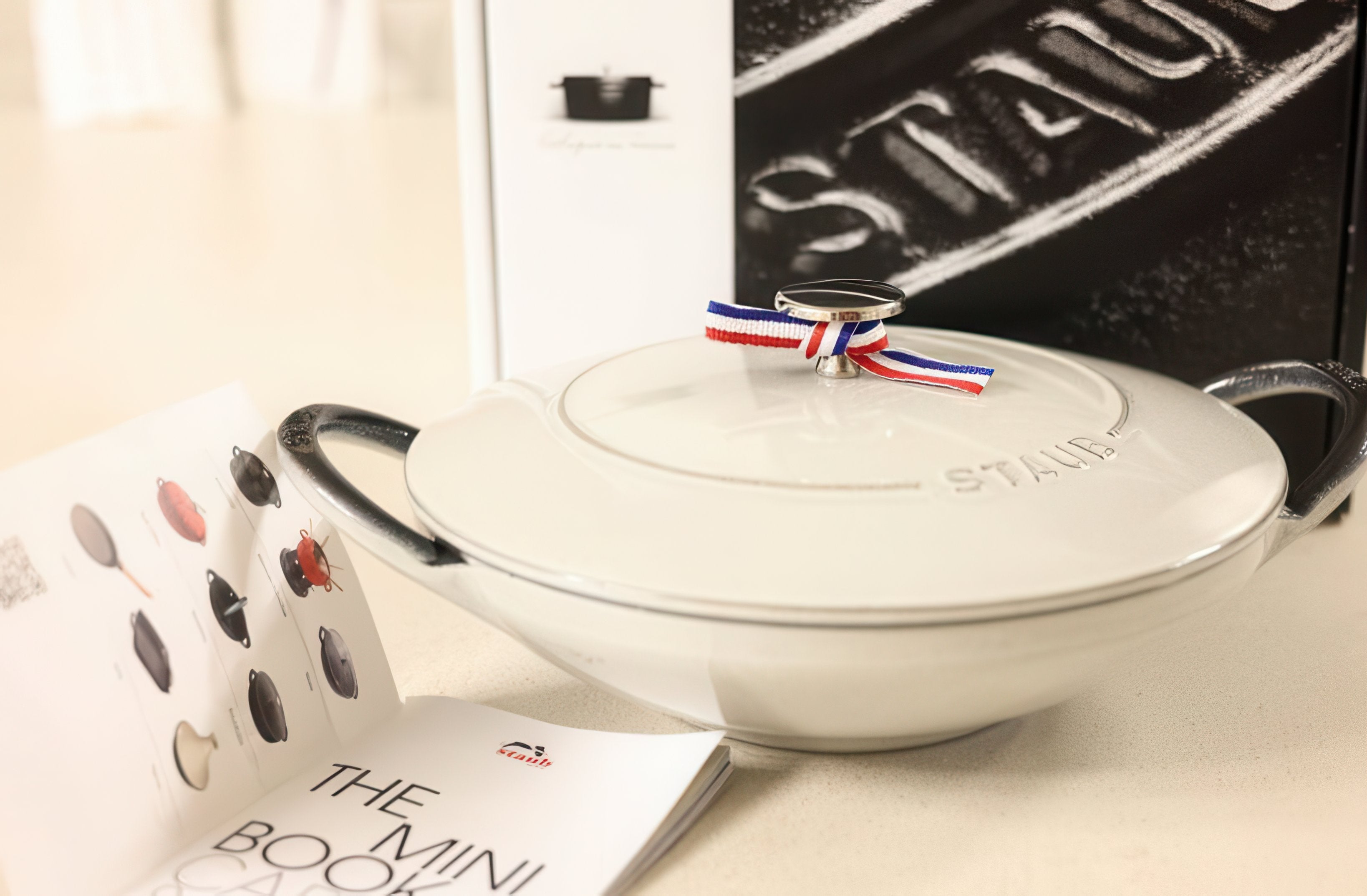 Staub Aladdin Pot White Truffle