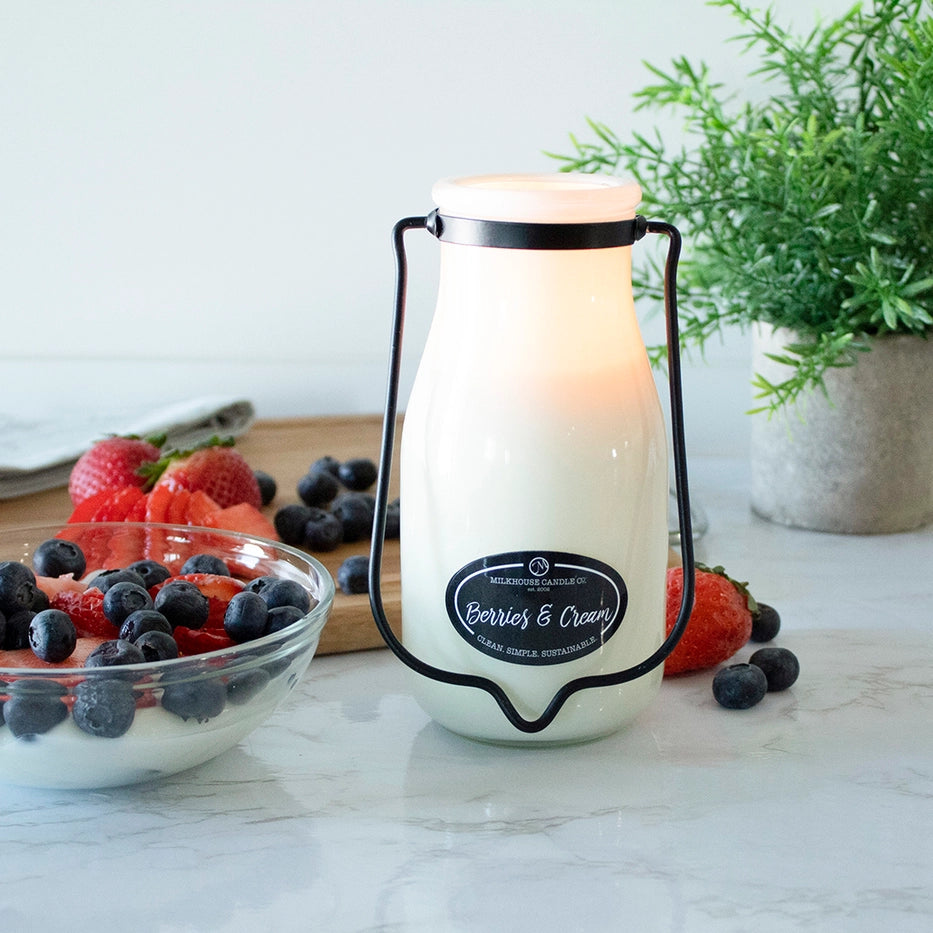 [Milkhouse Candle Co.] 14 oz Large Milkbottle