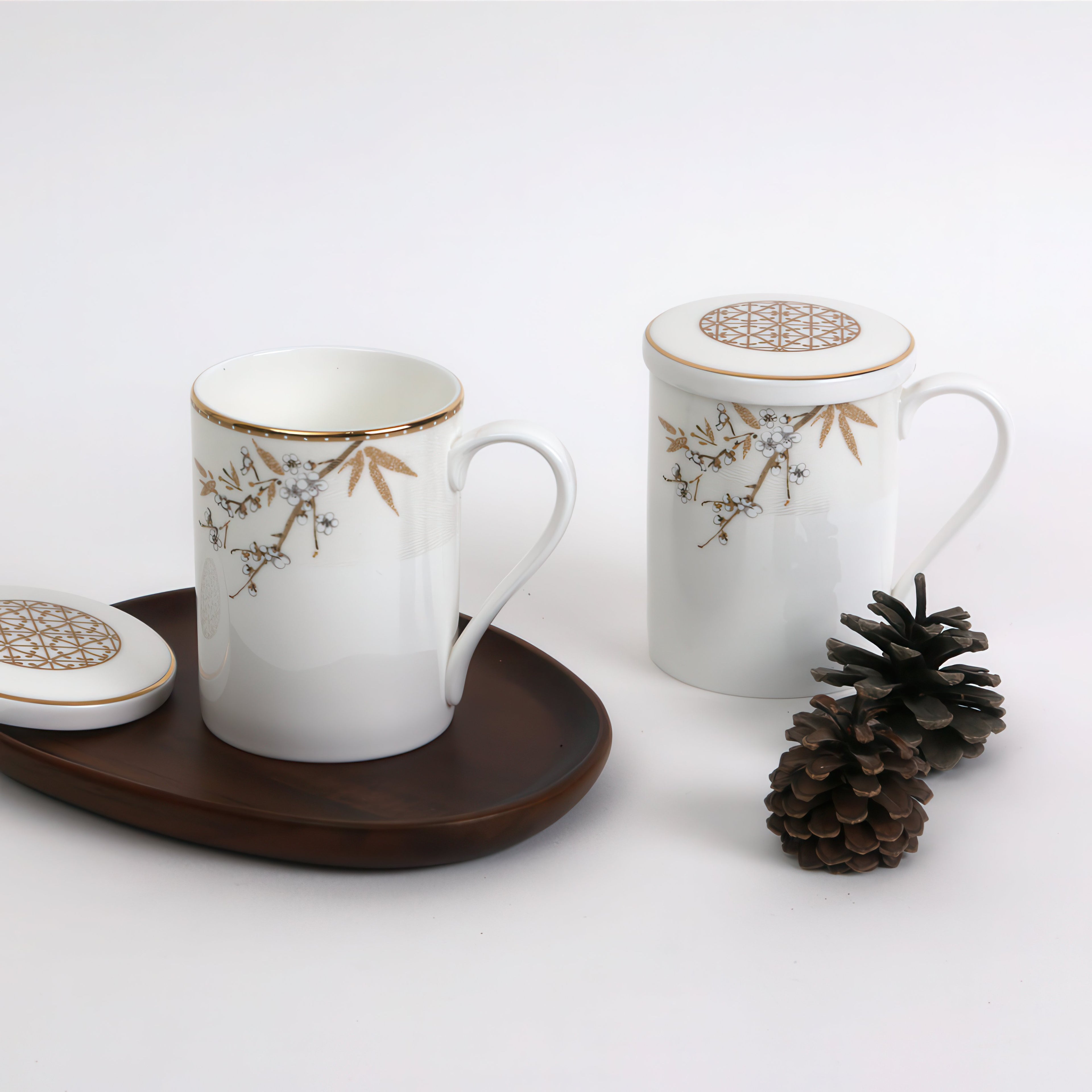Wolyasamchung Mug Set with Lids (4pc)