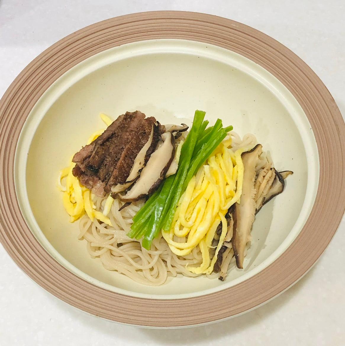 [Grand Noodle] Five Colored Noodles  (거창한 국수/ 오방색국수) - HANKOOK