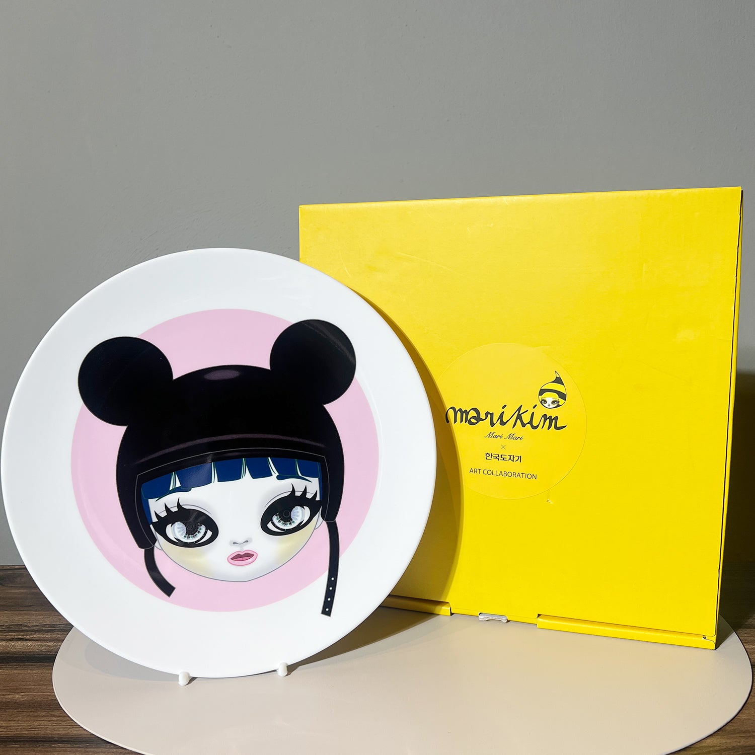 Mari Kim Plate 10"