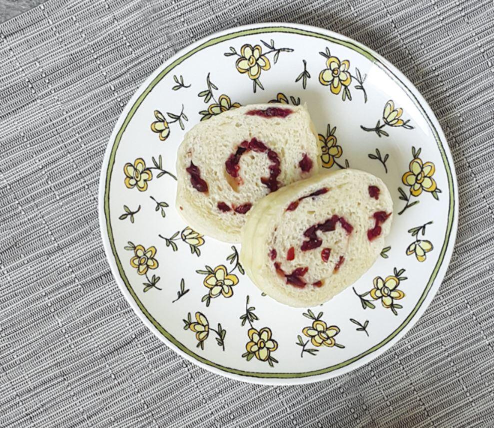 [Twig New York] Heritage - Daisy Chain - 8 in. Salad Plate - HANKOOK